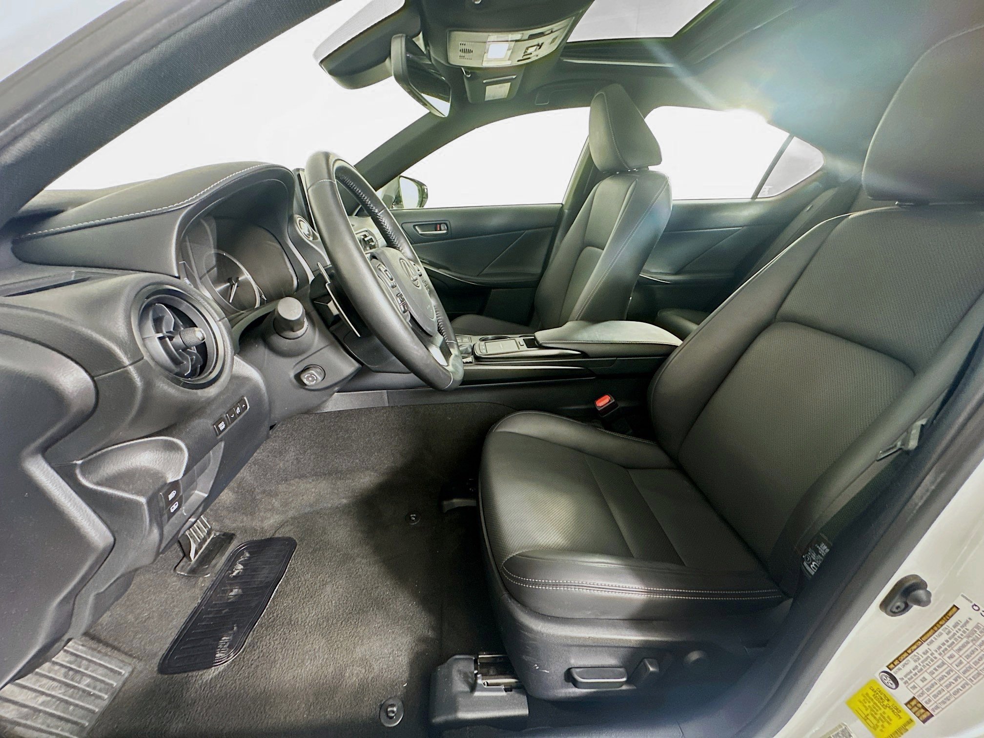 Used 2025 Lexus IS 300 w/ Premium Package RWD image 13