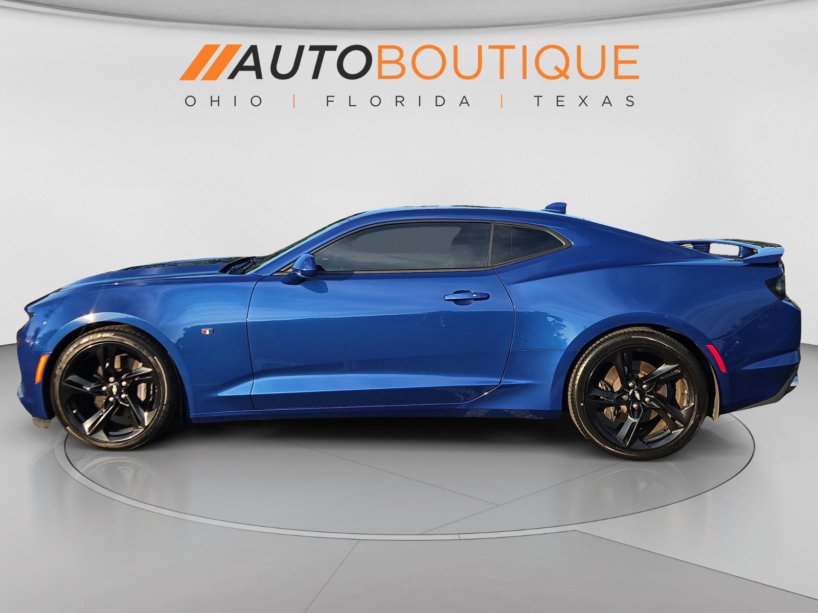 Used 2019 Chevrolet Camaro SS RWD image 2