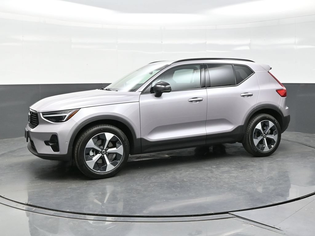 New 2026 Volvo XC40 B5 Plus w/ Protection Package Premier AWD/4WD image 3