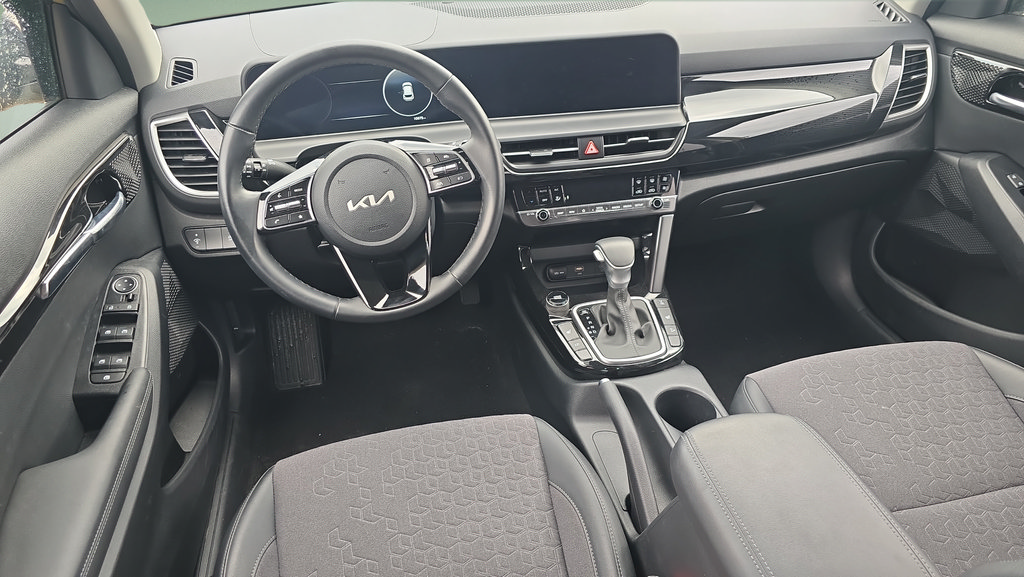 Used 2024 Kia Seltos S AWD/4WD image 18