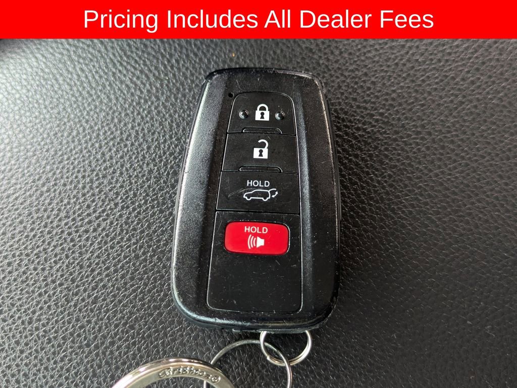 Certified 2020 Toyota RAV4 XLE w/ Convenience Package AWD/4WD image 30