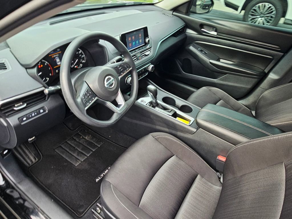 Used 2022 Nissan Altima 2.5 S FWD image 16