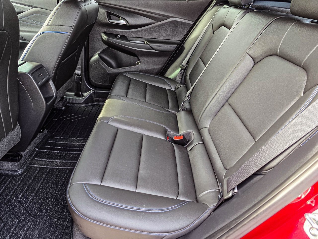 Used 2025 Buick Envista Sport Touring w/ Convenience I Package image 31