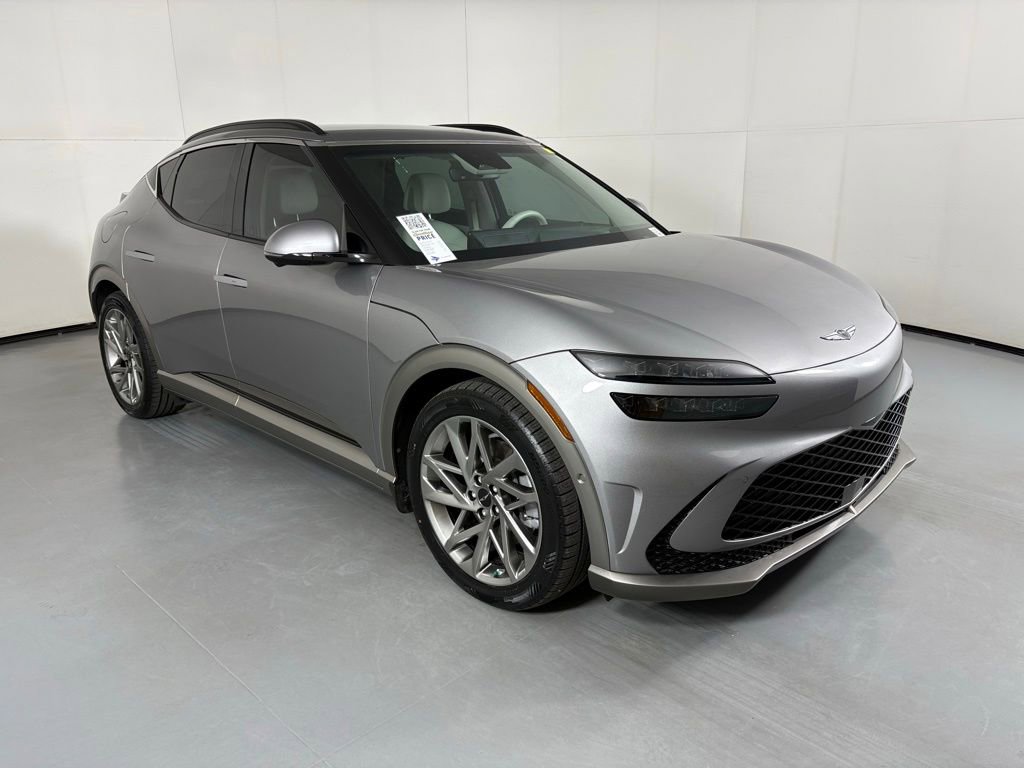 Used 2023 Genesis GV60 Advanced AWD/4WD image 2