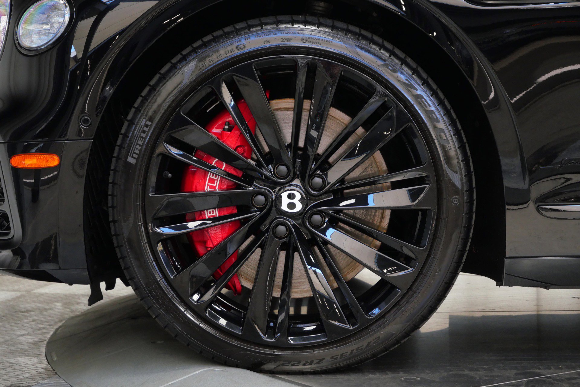 Used 2024 Bentley Flying Spur W12 image 10