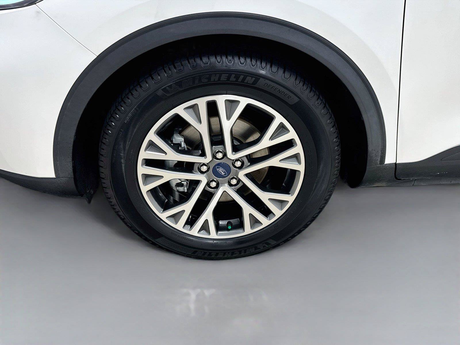 Used 2021 Ford Escape SEL w/ Technology Package FWD image 30