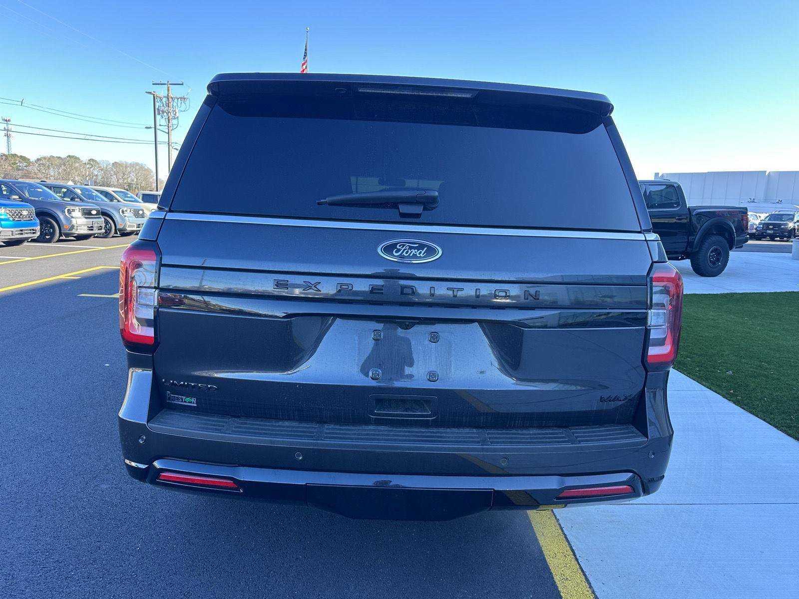 Used 2024 Ford Expedition Max Limited image 6