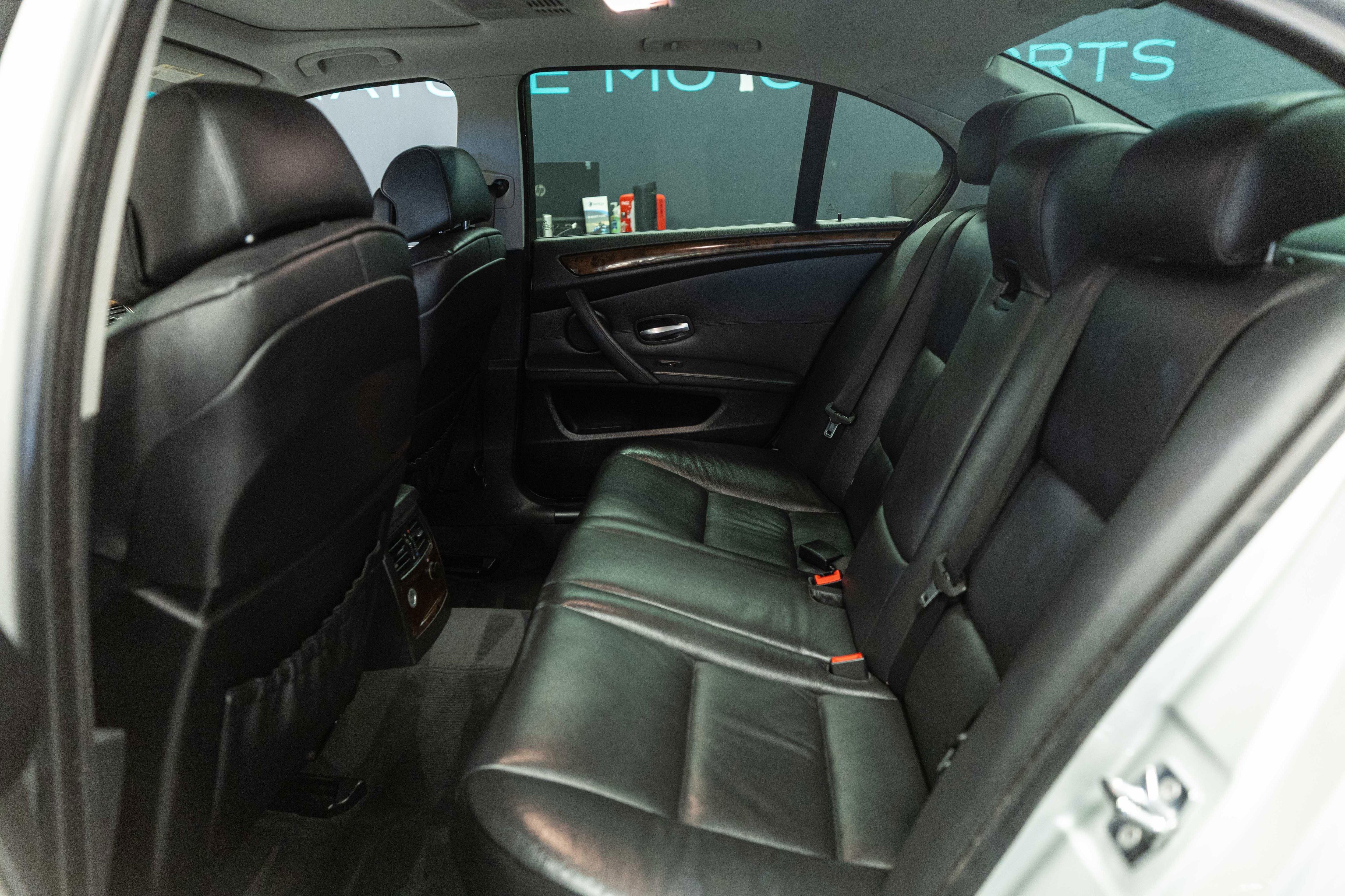 Used 2008 BMW 550i Sedan RWD image 12