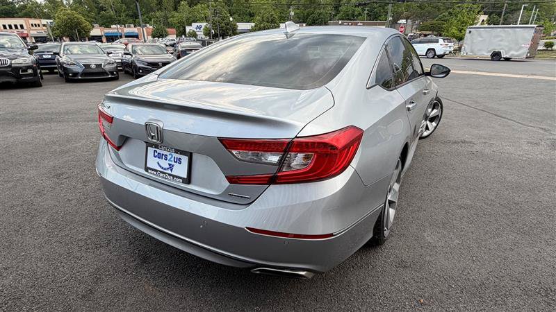 Used 2018 Honda Accord Touring image 6