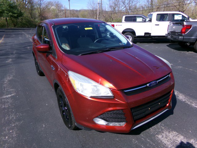 Used 2014 Ford Escape SE image 2