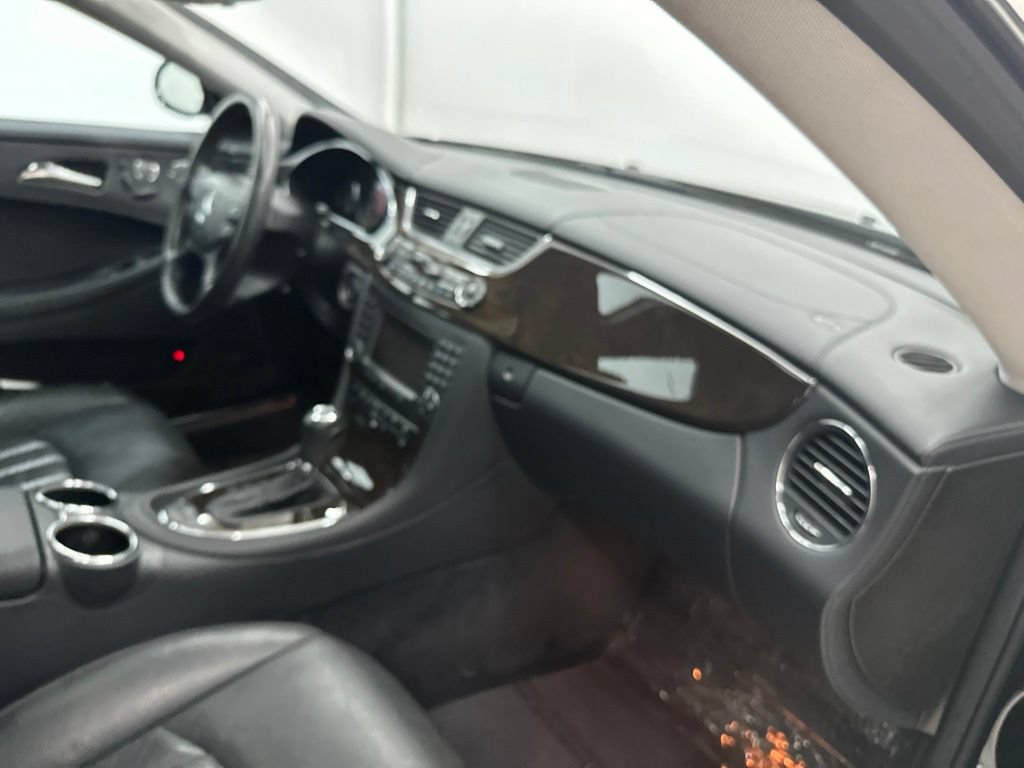 Used 2007 Mercedes-Benz CLS 550 image 24