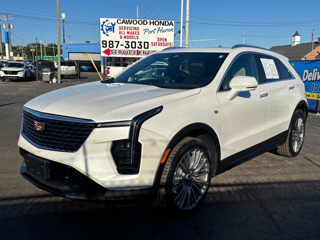 Used 2024 Cadillac XT4 Premium Luxury AWD/4WD image 7