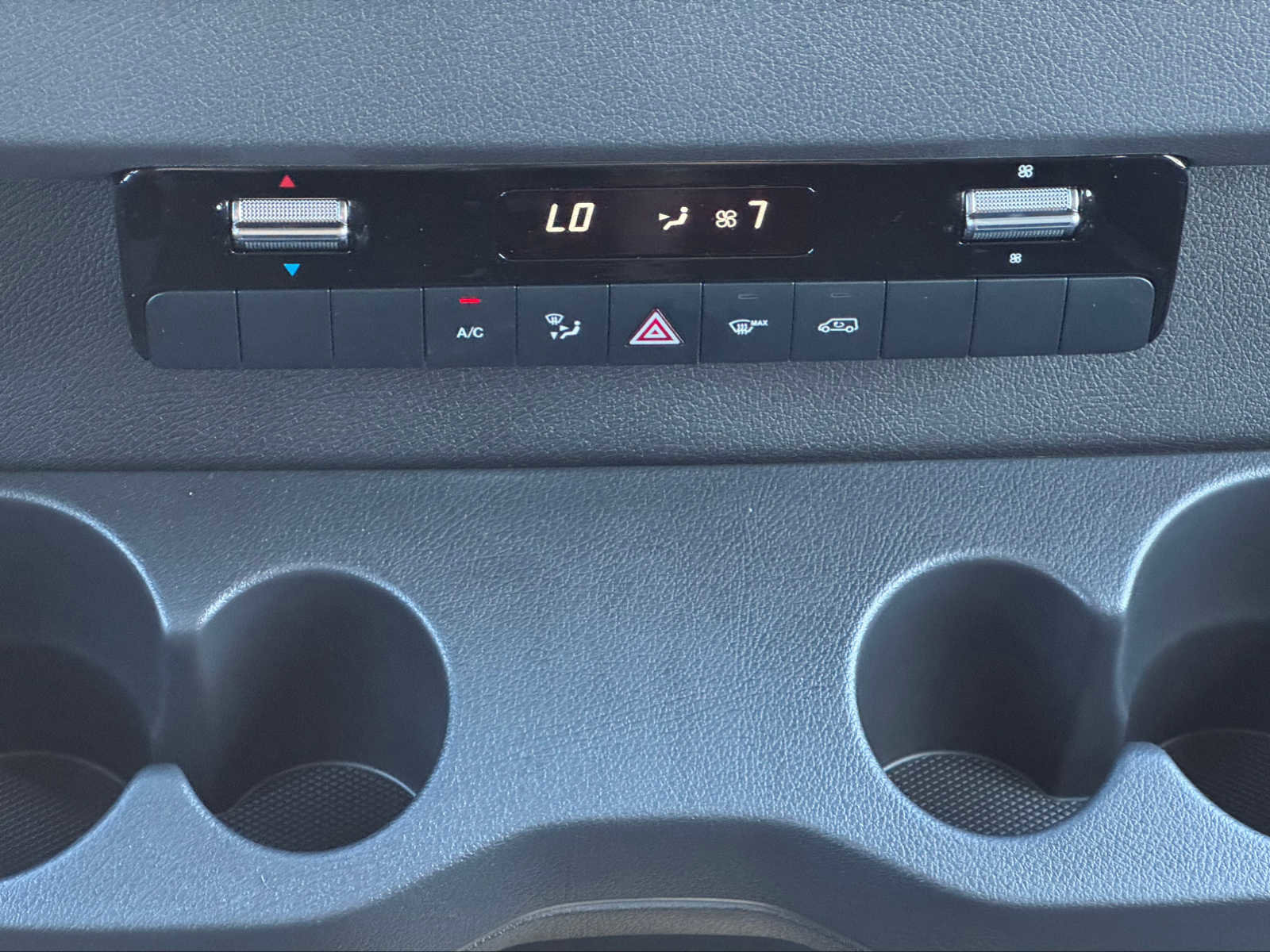 Used 2025 Mercedes-Benz Sprinter 2500 image 17