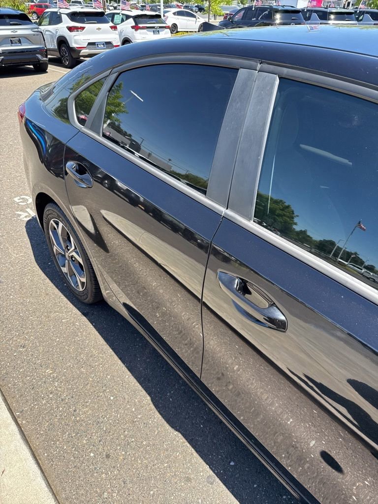 Used 2019 Kia Forte LXS FWD image 4