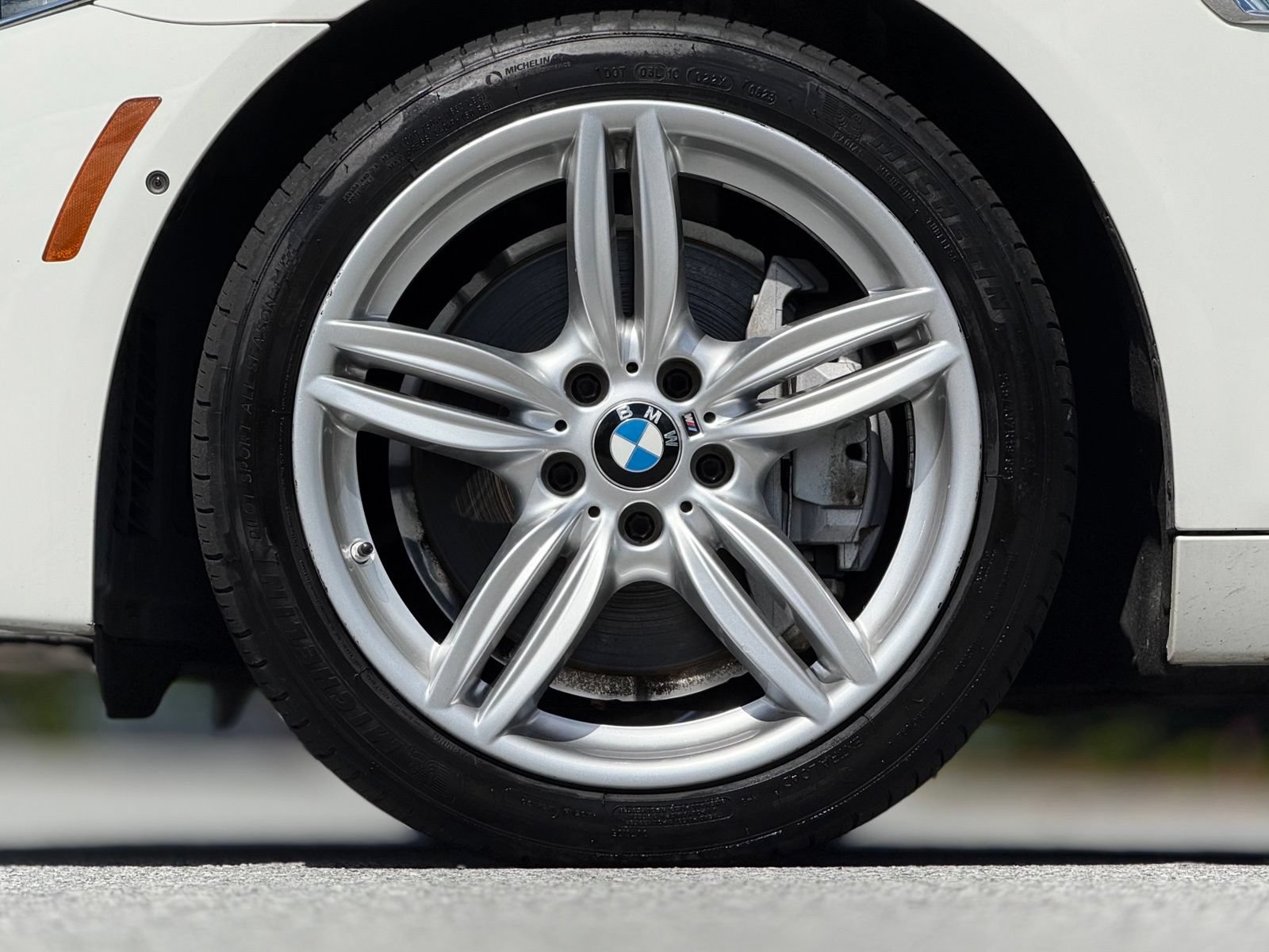 Used 2015 BMW 550i Sedan RWD image 18