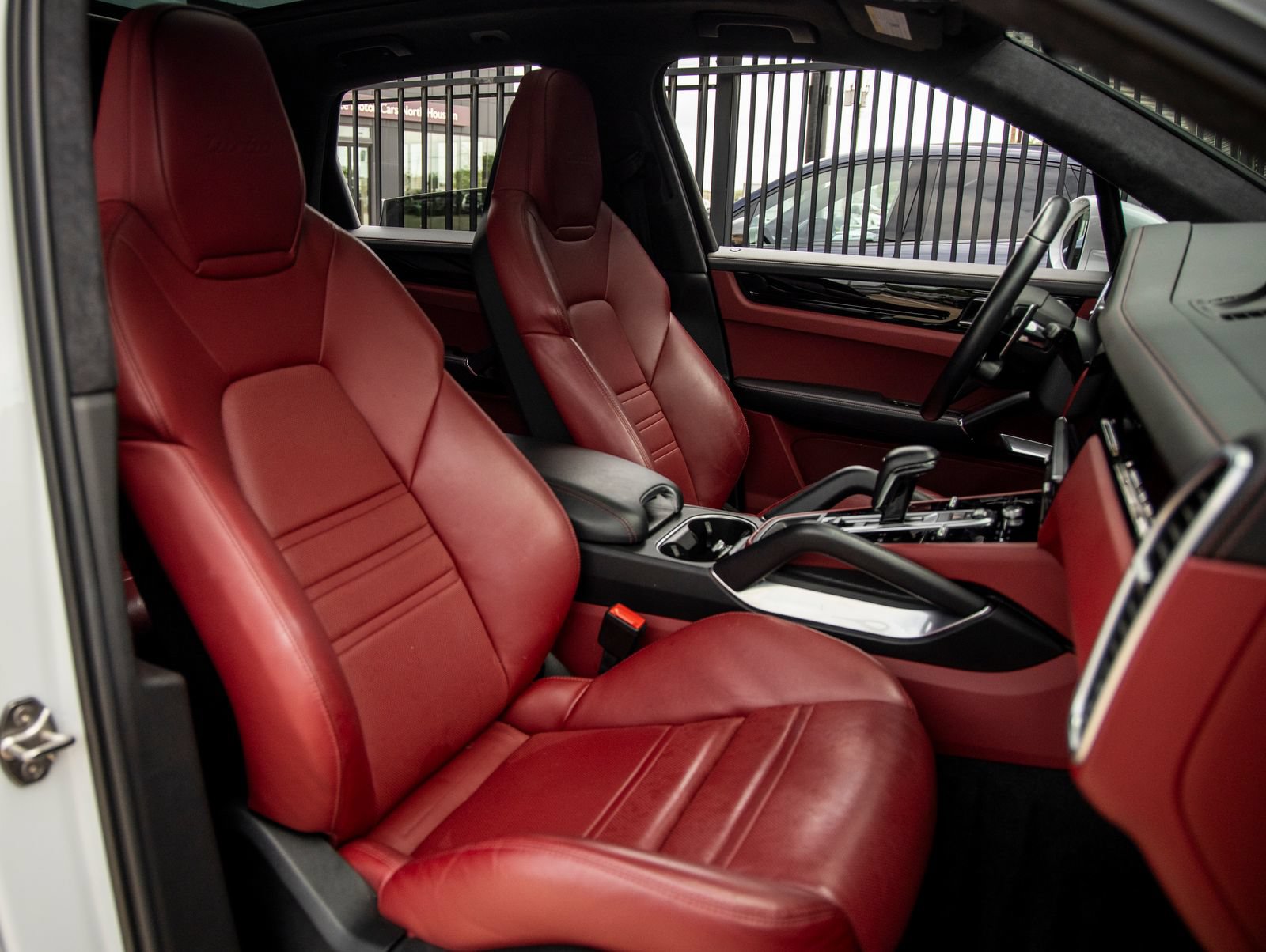 Certified 2023 Porsche Cayenne Turbo AWD/4WD image 47