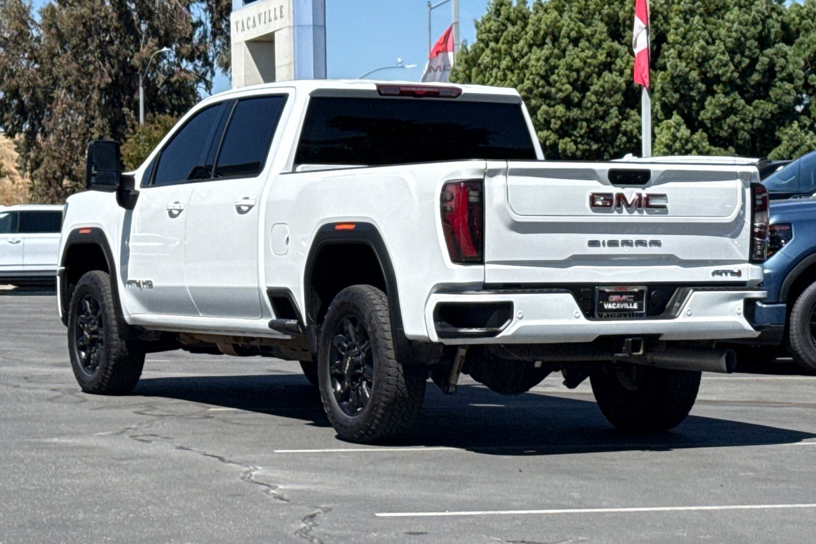 Used 2026 GMC Sierra 2500 AT4 AWD/4WD image 7