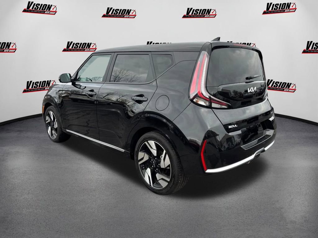 Used 2025 Kia Soul GT-Line w/ GT-Line Technology Package image 7