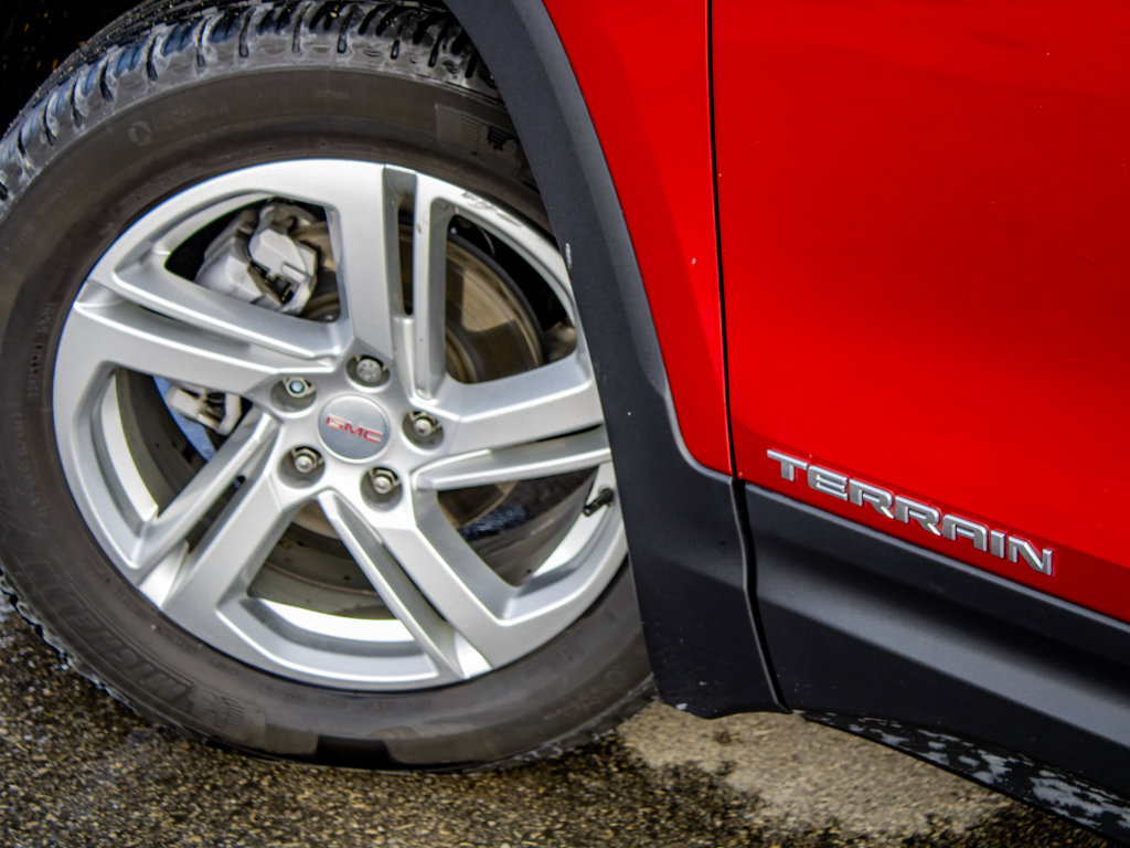 Used 2020 GMC Terrain SLE w/ Driver Convenience Package image 9