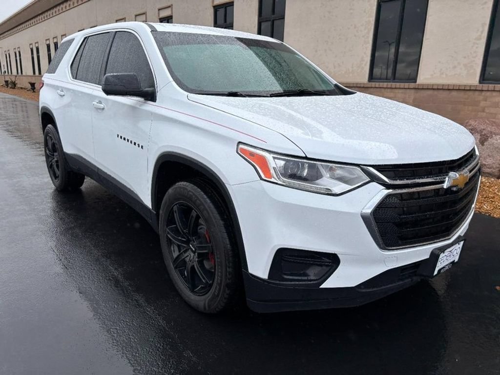 Used 2021 Chevrolet Traverse LS AWD/4WD image 2