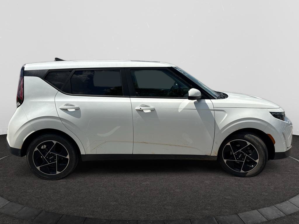 Used 2024 Kia Soul EX FWD image 4