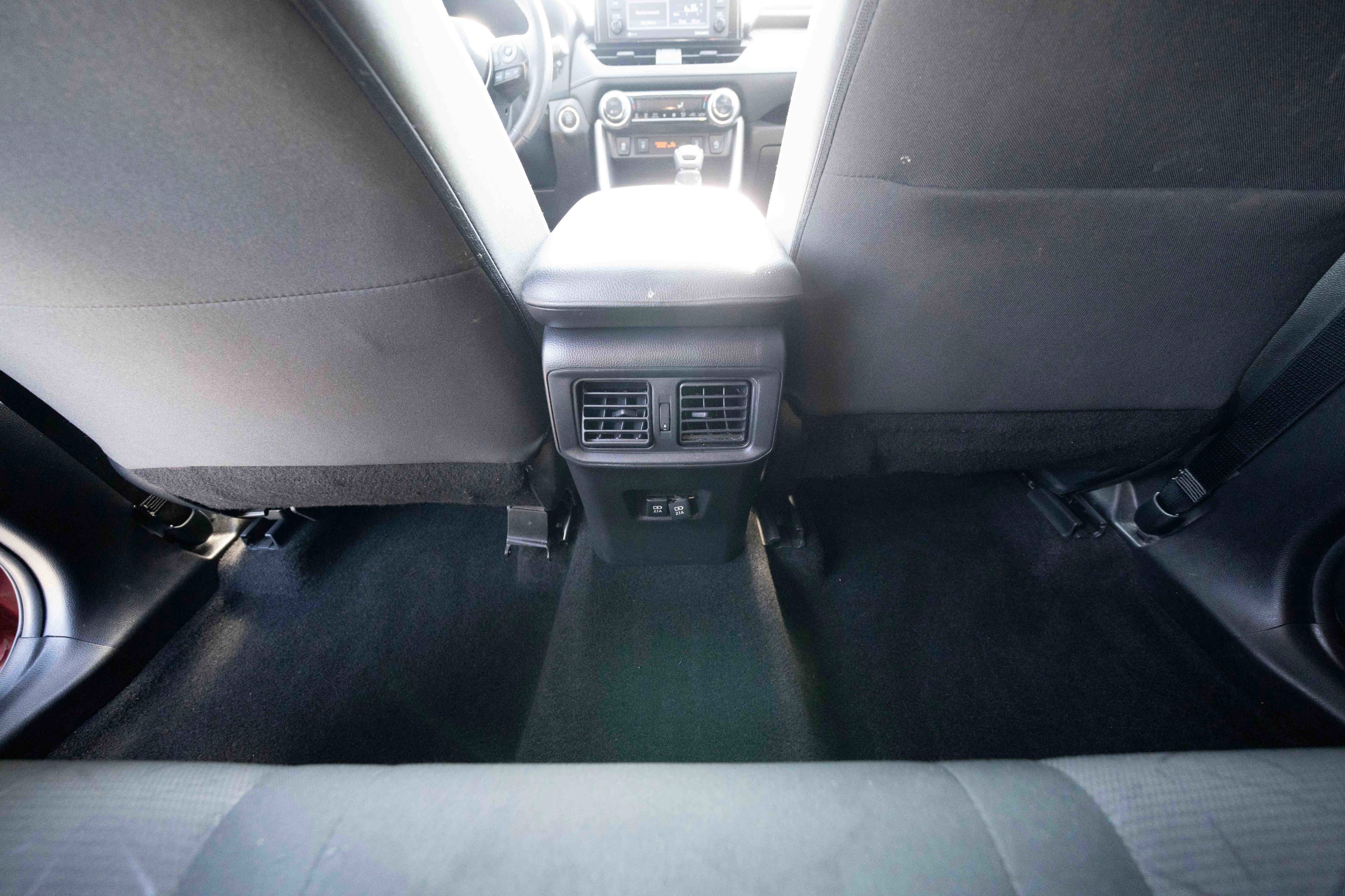 Used 2020 Toyota RAV4 XLE w/ Convenience Package AWD/4WD image 22