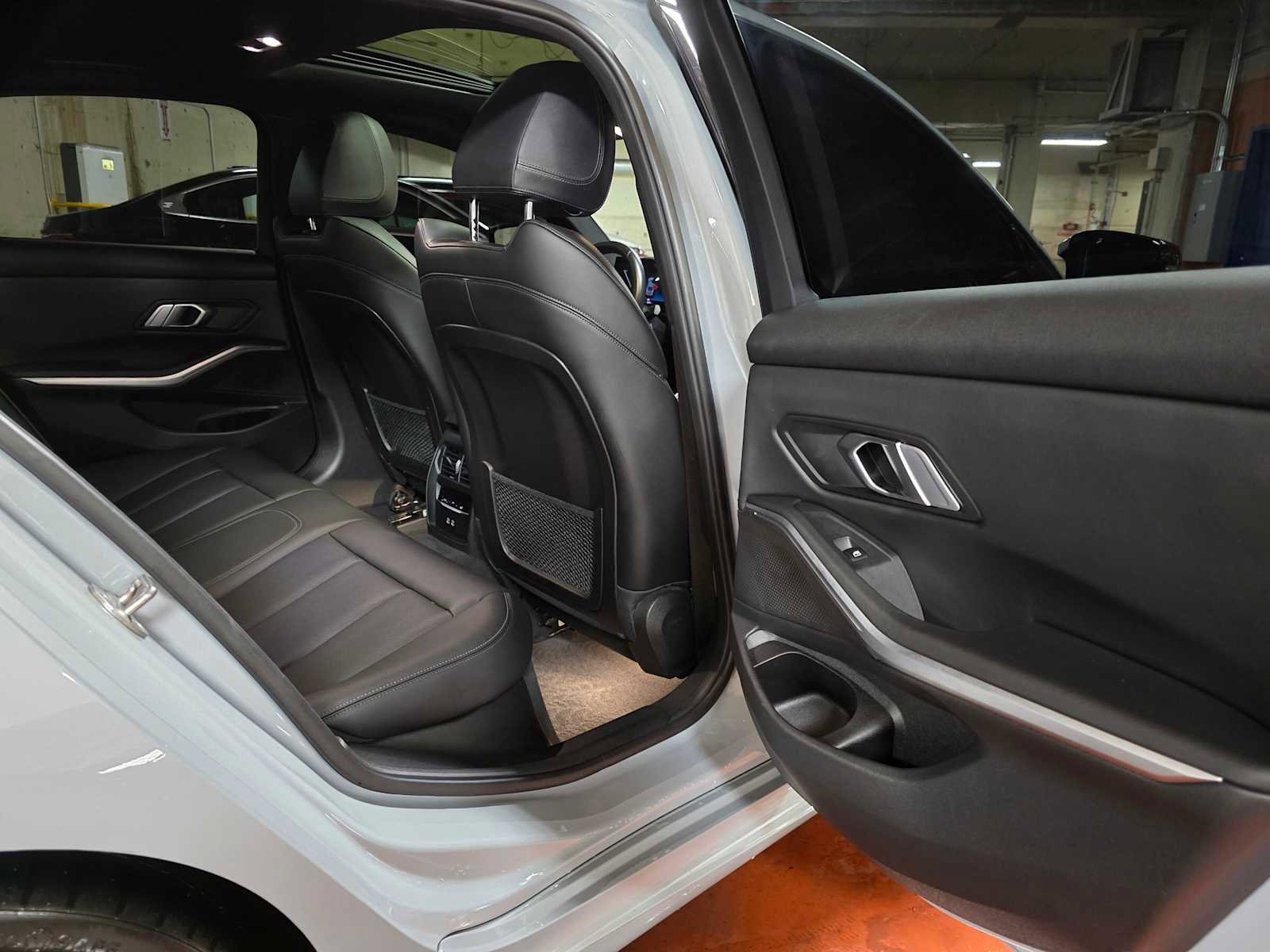 Used 2023 BMW M340i w/ Shadowloine Package image 15