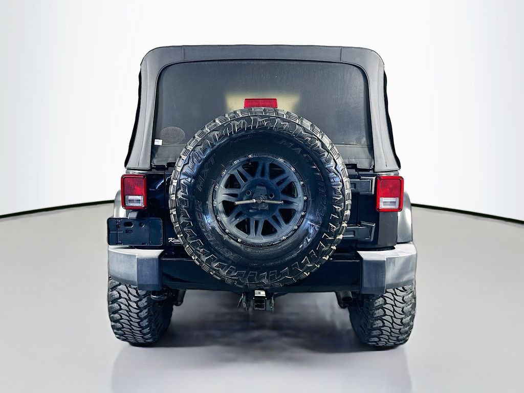 Used 2016 Jeep Wrangler Unlimited Sahara AWD/4WD image 6