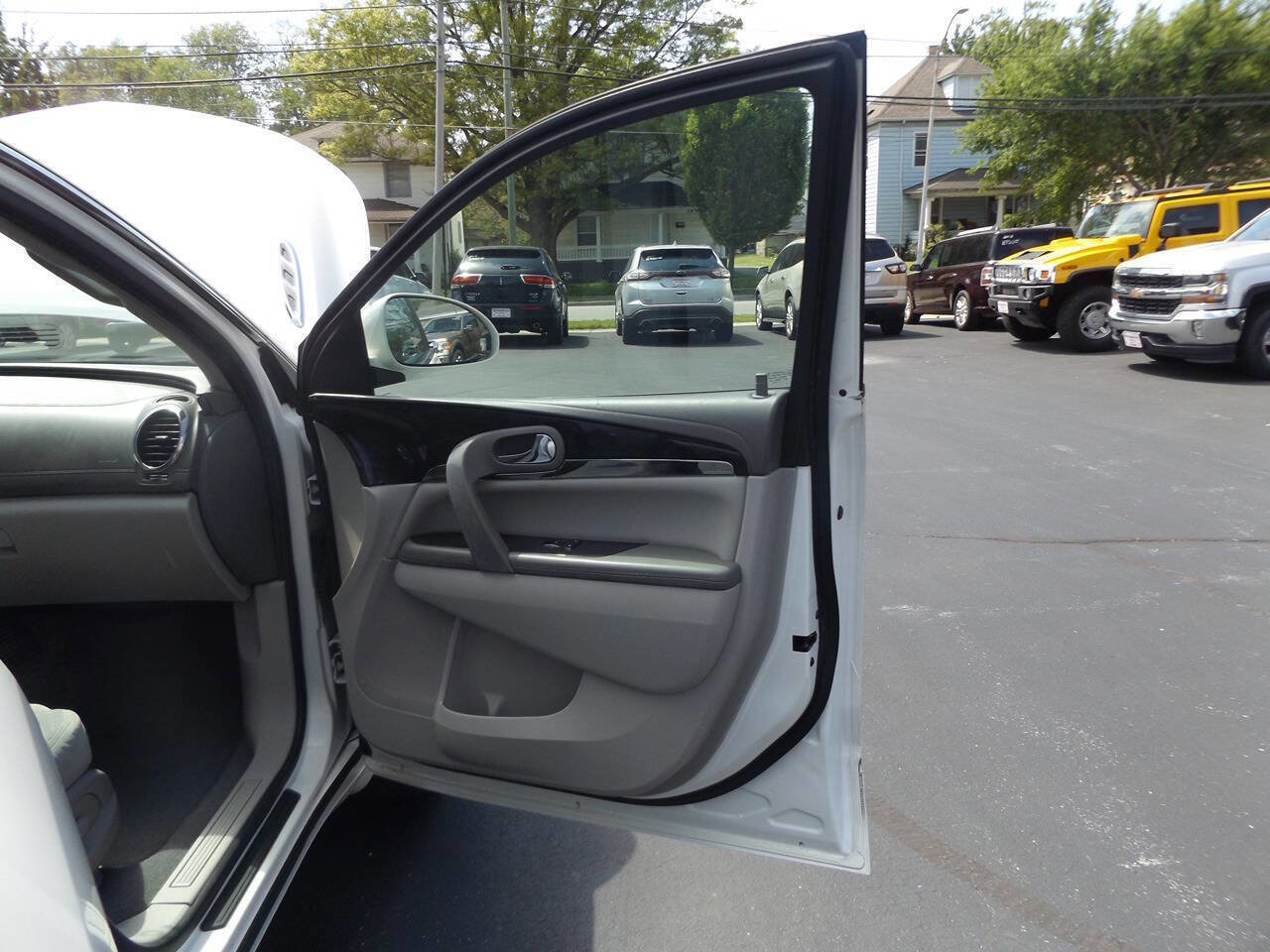 Used 2015 Buick Enclave Convenience FWD image 27