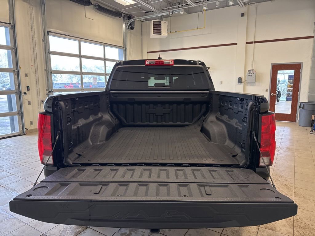 Used 2024 Chevrolet Colorado Trail Boss w/ Technology Package image 4