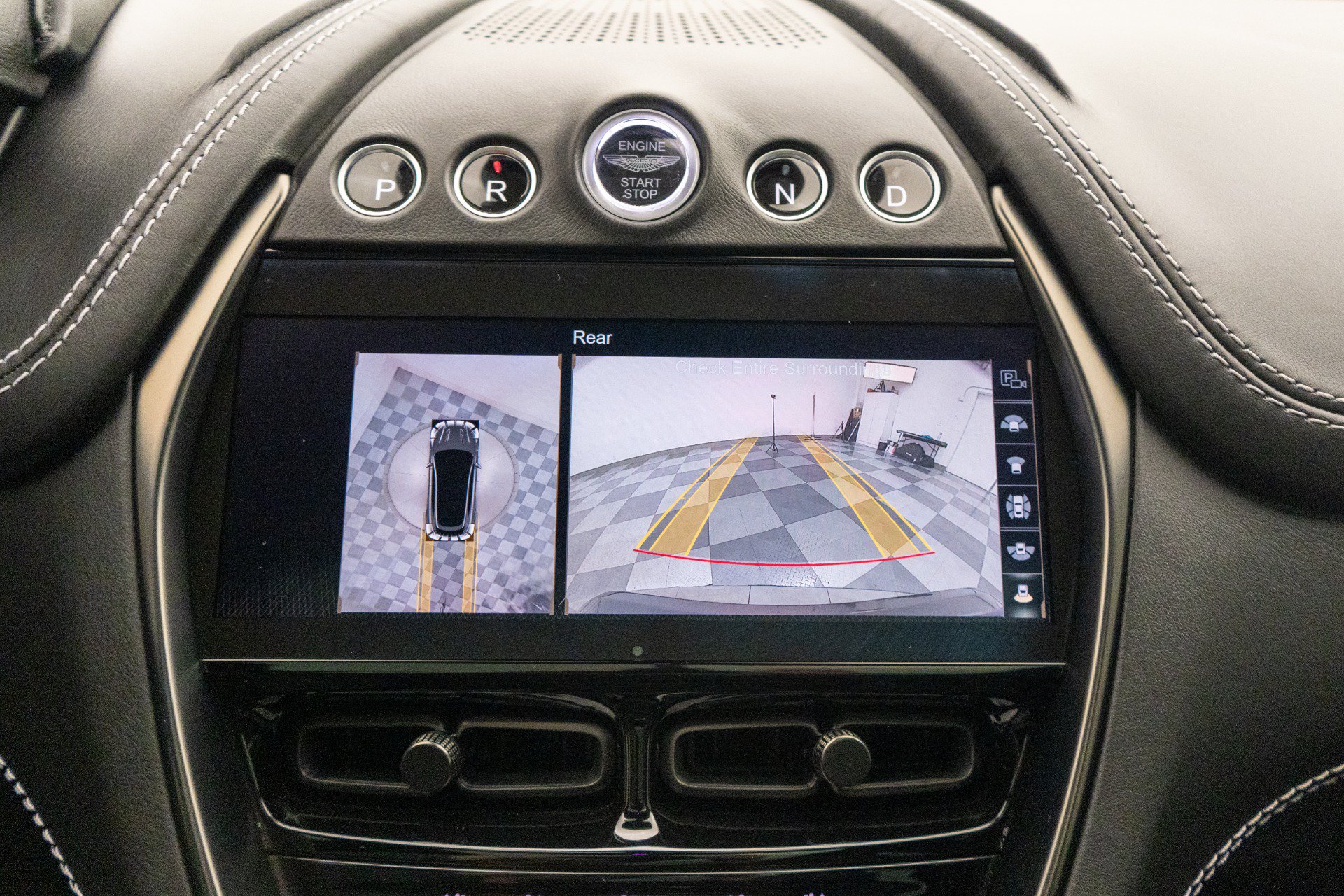 Used 2021 Aston Martin DBX AWD/4WD image 36