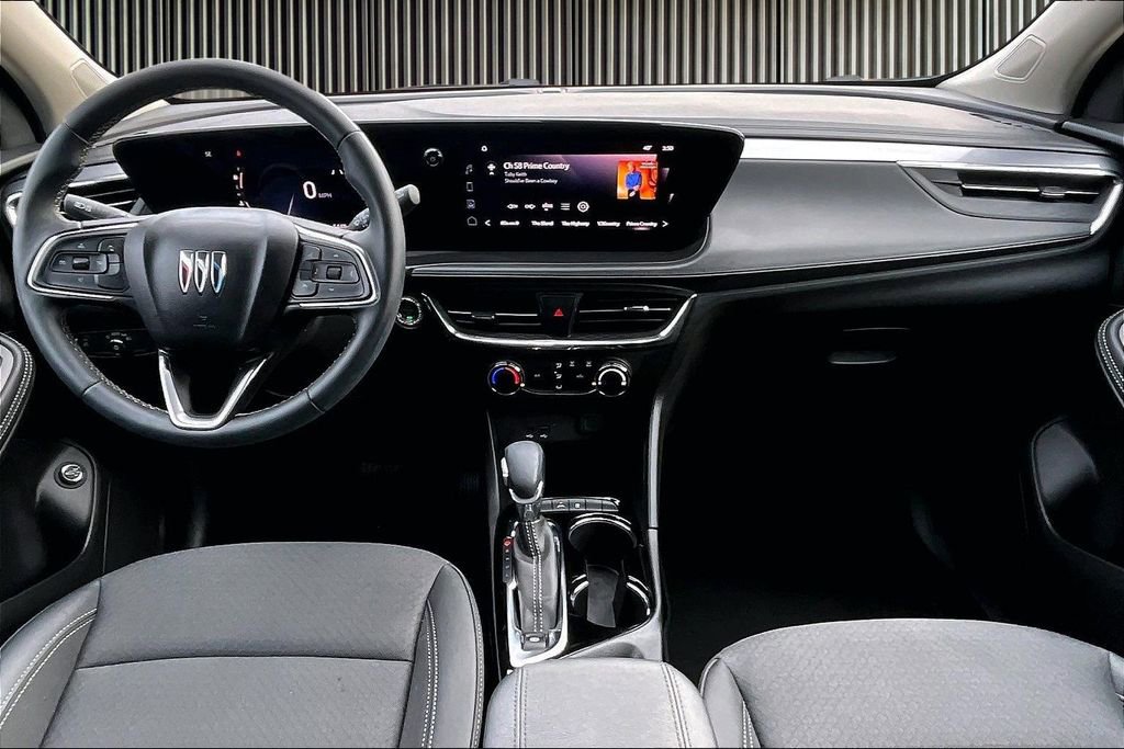 Used 2025 Buick Encore GX Preferred image 16