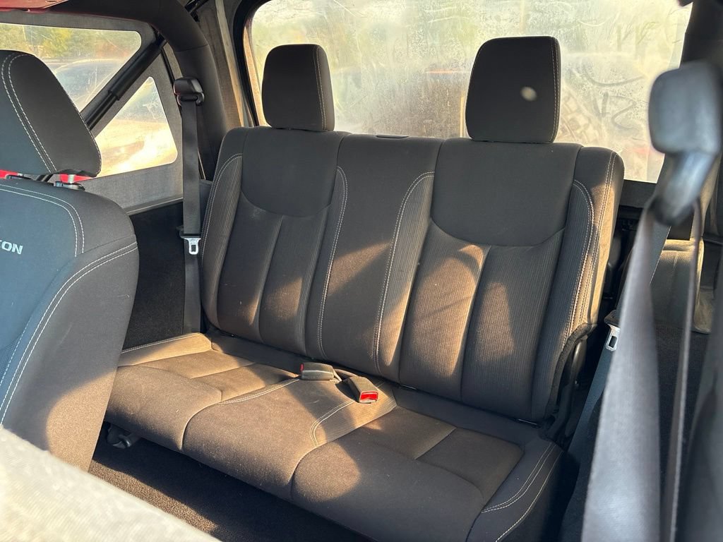 Used 2015 Jeep Wrangler Rubicon w/ Power Convenience Group AWD/4WD image 10