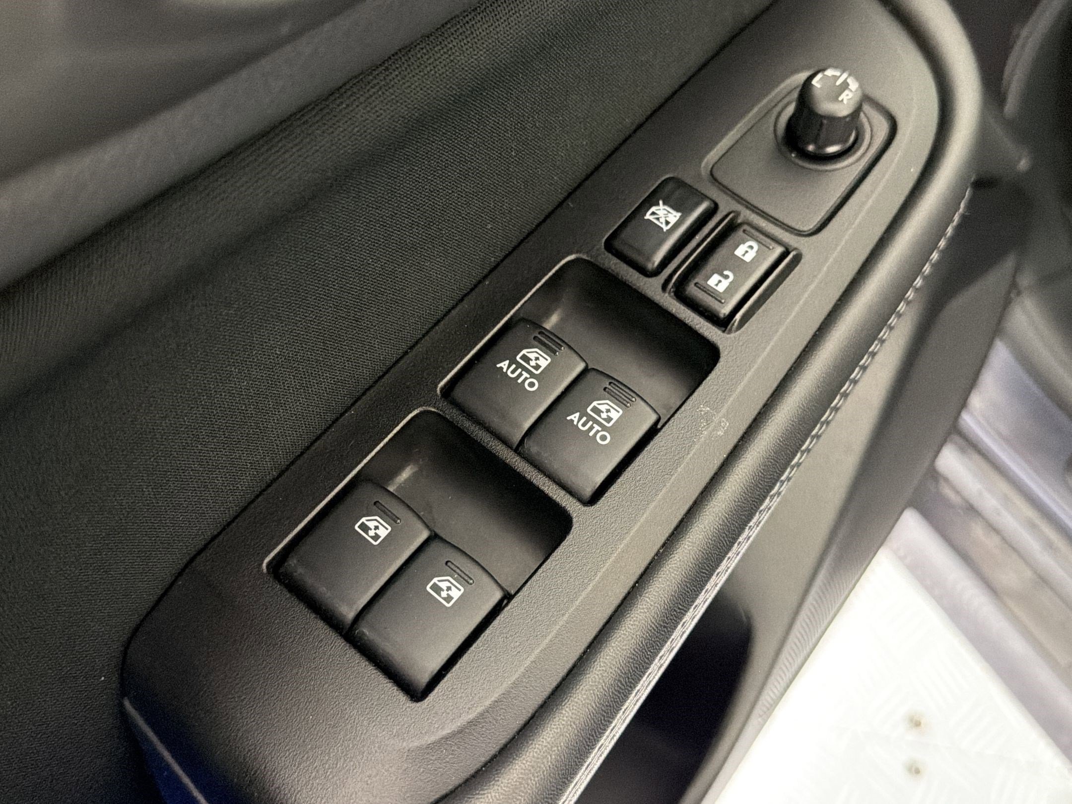 Used 2015 Subaru Legacy 2.5i Premium AWD/4WD image 10