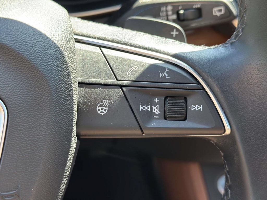 Used 2022 Audi Q5 e Premium Plus AWD/4WD image 18