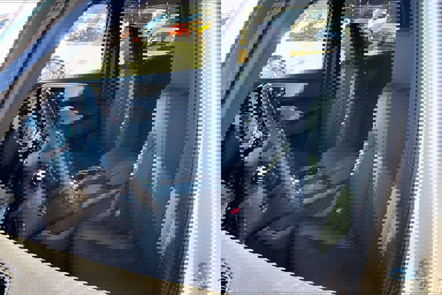 Used 2025 Acura MDX A-Spec image 9