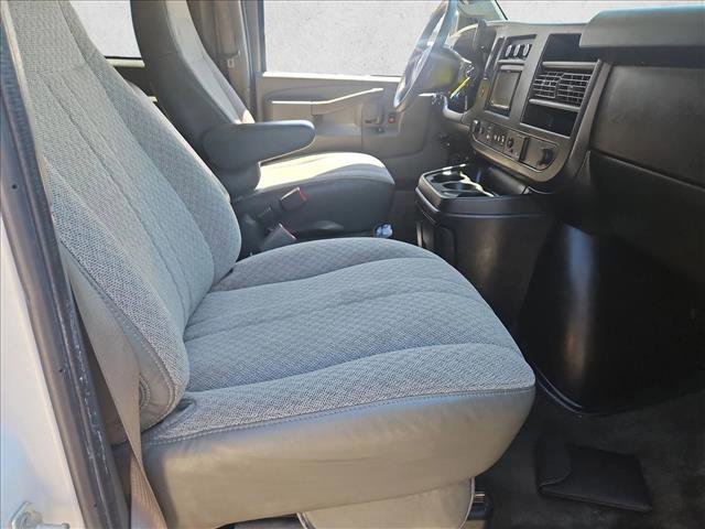 Used 2018 Chevrolet Express 2500 LT w/ LT Preferred Equipment Group RWD image 27