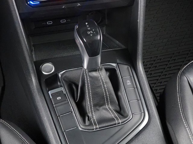 Used 2022 Volkswagen Tiguan SE FWD image 23