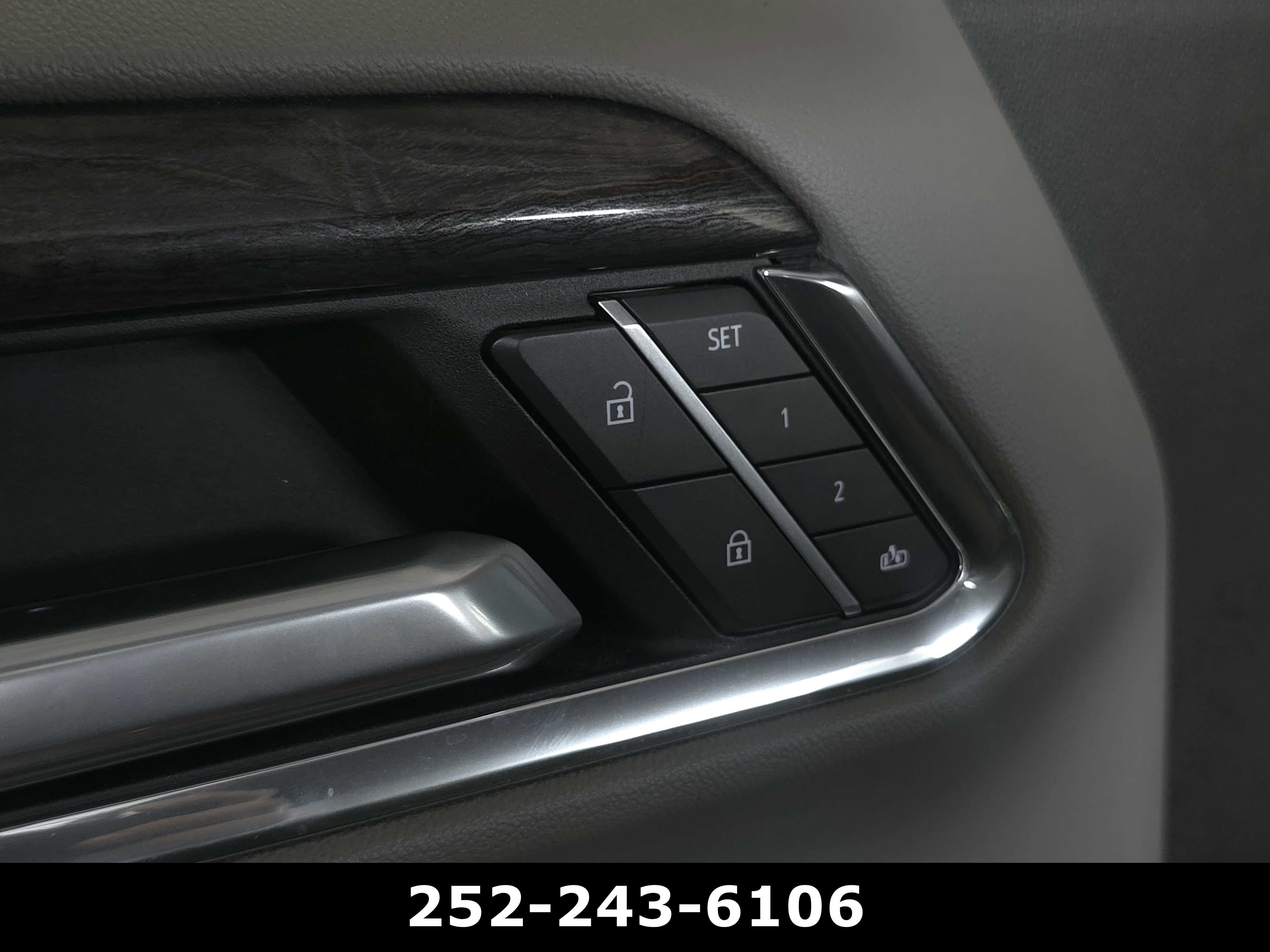 Used 2023 Chevrolet Silverado 1500 LTZ w/ LTZ Premium Package AWD/4WD image 12