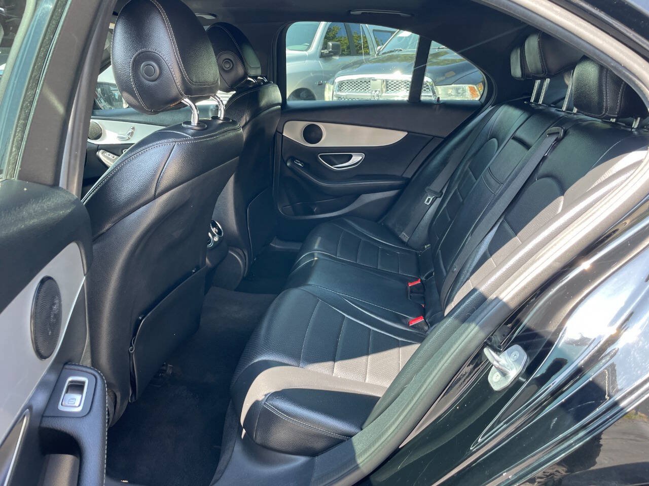 Used 2019 Mercedes-Benz C 300 Sedan w/ Premium Package image 17