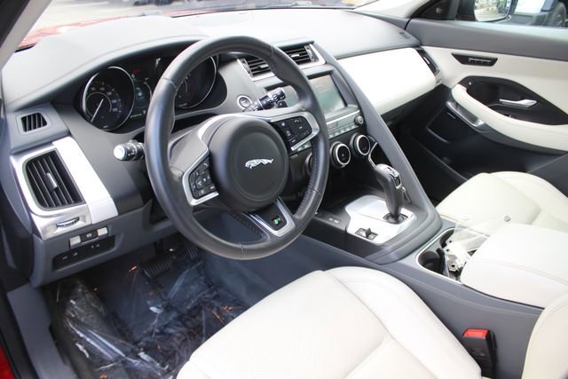 Used 2020 Jaguar E-PACE SE AWD/4WD image 3