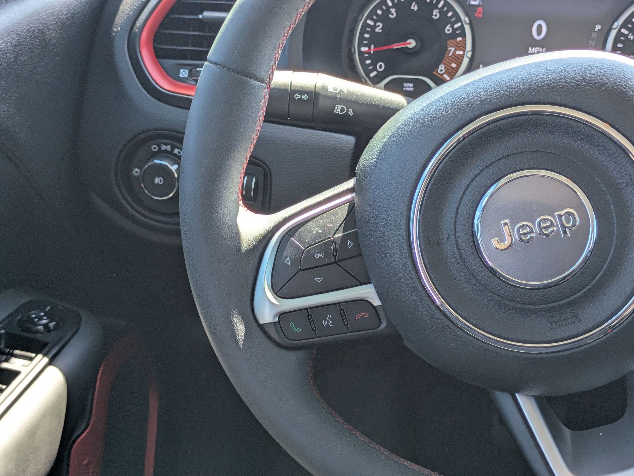 Used 2023 Jeep Renegade Trailhawk image 20