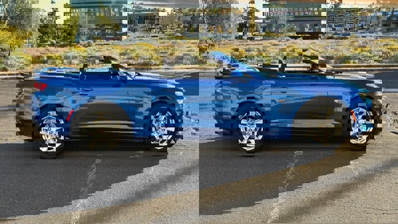 Used 2018 Chevrolet Camaro LT image 6