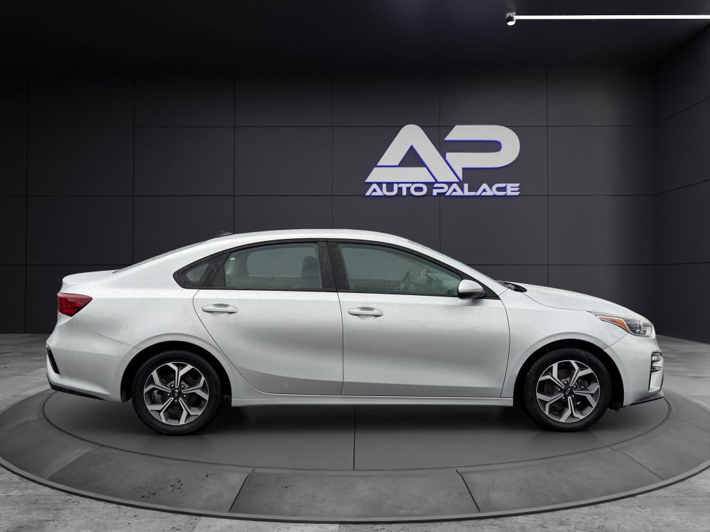 Used 2019 Kia Forte LXS image 8