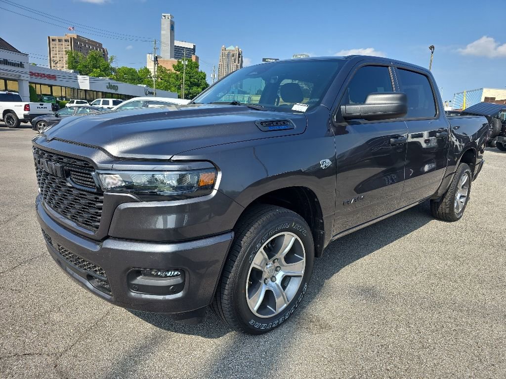 New 2026 RAM 1500 Express AWD/4WD image 7