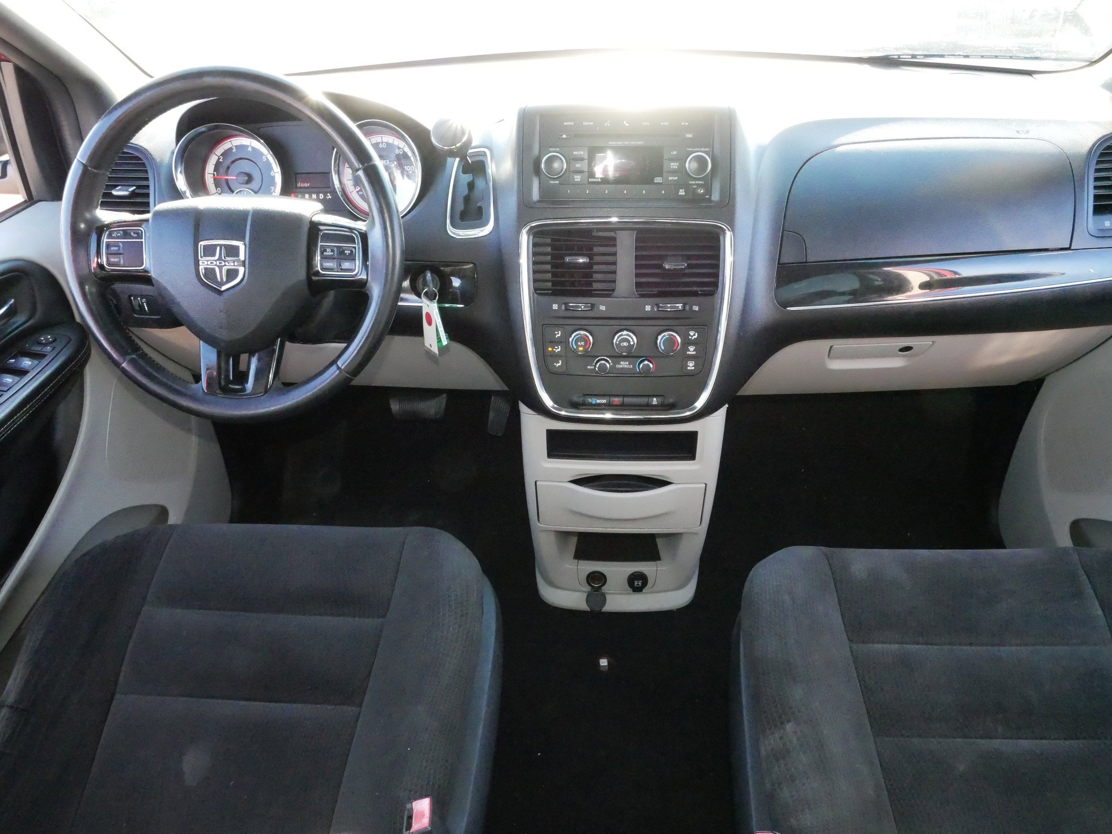 Used 2014 Dodge Grand Caravan SE image 10