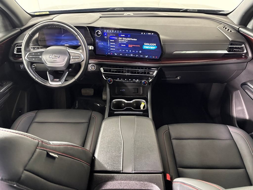 Used 2025 Chevrolet Traverse Z71 AWD/4WD image 32