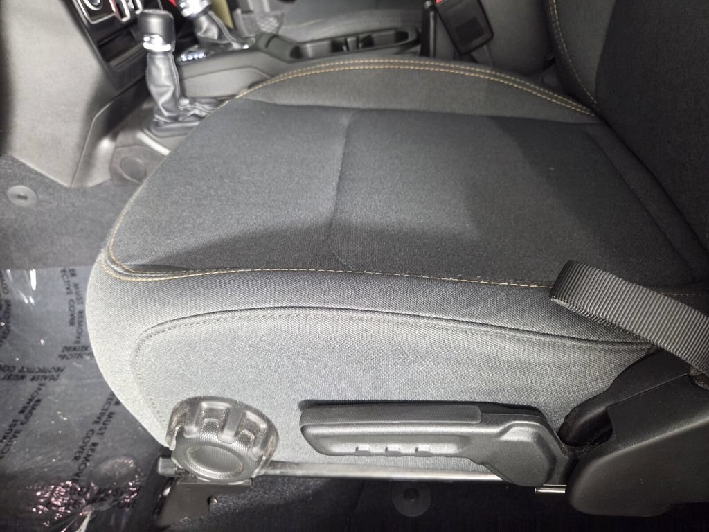 Used 2026 Jeep Gladiator Sport AWD/4WD image 11