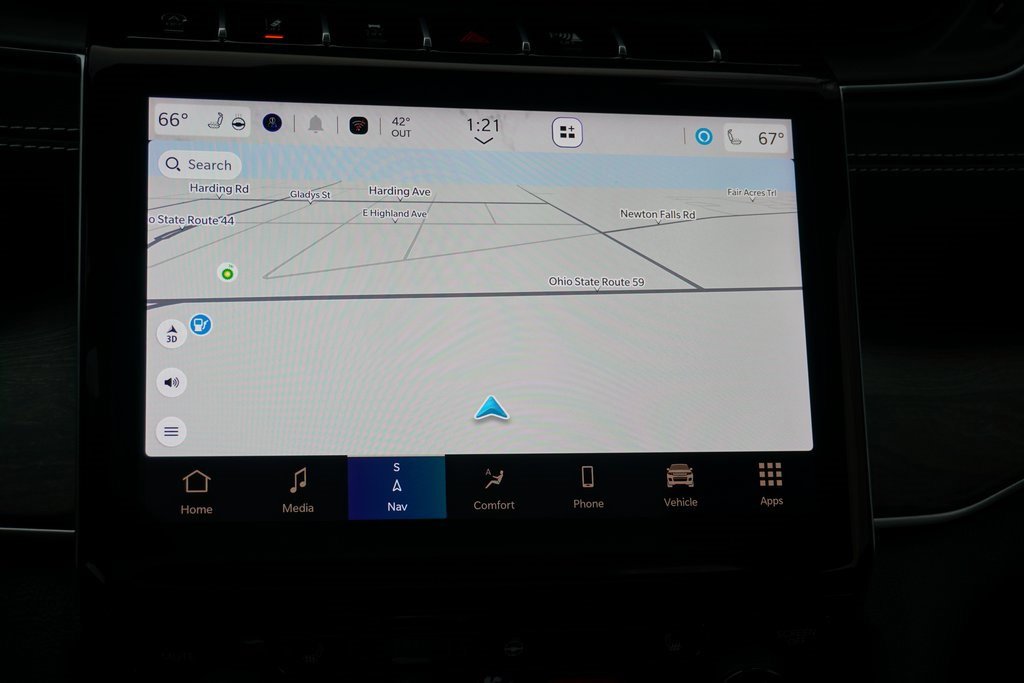 Used 2024 Jeep Grand Cherokee Limited w/ Black Appearance Package image 26