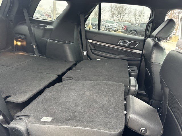 Used 2018 Ford Explorer Limited image 34